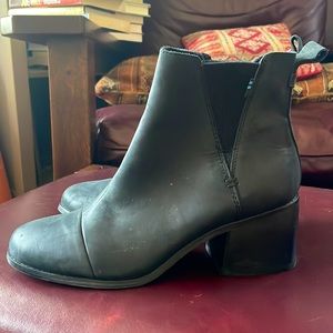 Toms Pull-On Ankle Boots